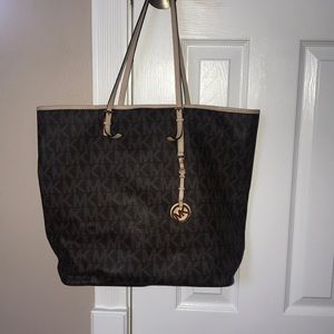 Michael Kors purse!!